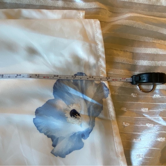 DEX Off-the-Shoulder White and Blue Floral Dress - Picture 14 of 14